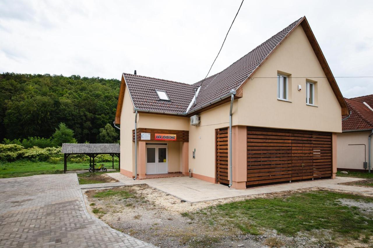 Vidéki vendégház a Bükkben, pezsgőfürdővel. Királd Kültér fotó